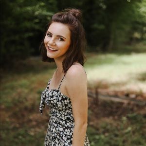 Meet your Posher, Lyndzee